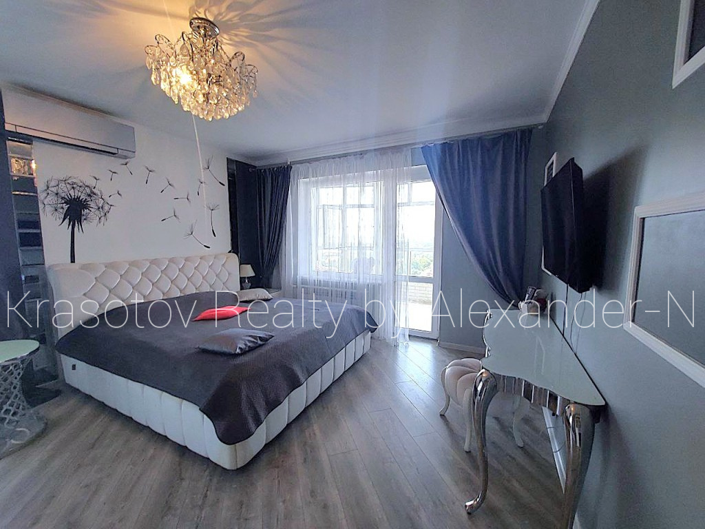 Продаж 4-кімнатної квартири 79 м², Семена Палія вул., 64