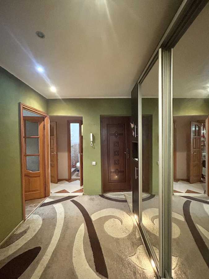 Продажа 2-комнатной квартиры 52 м², Вербовая ул.