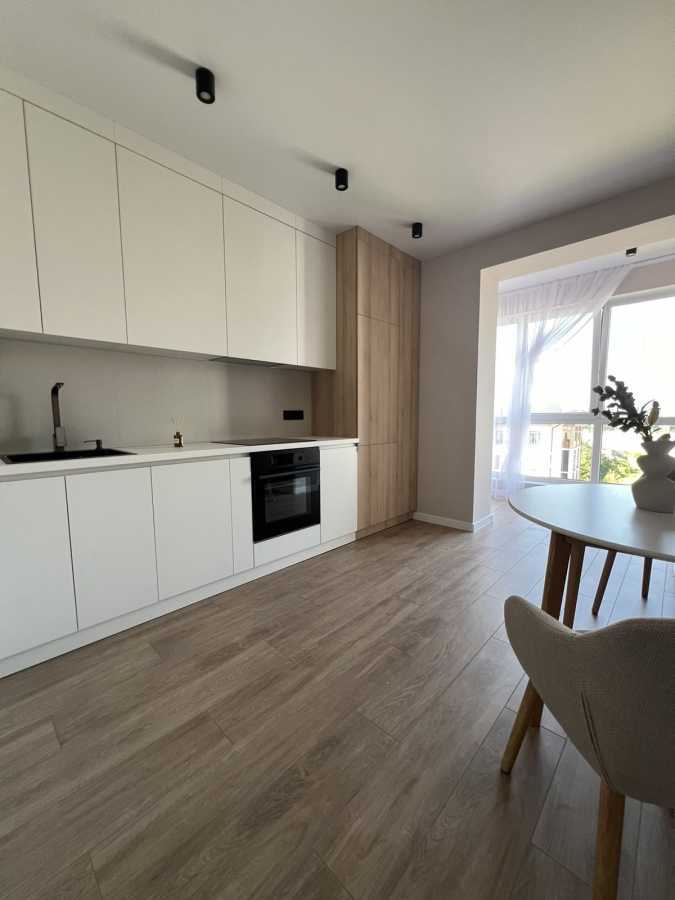 Продажа 1-комнатной квартиры 41 м², Вячеслава Черновола ул.