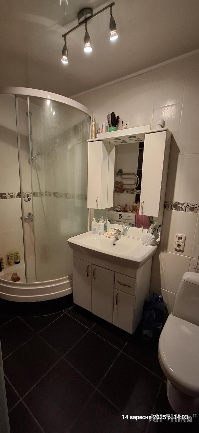 Продажа 3-комнатной квартиры 69 м², Старицкого ул., 16
