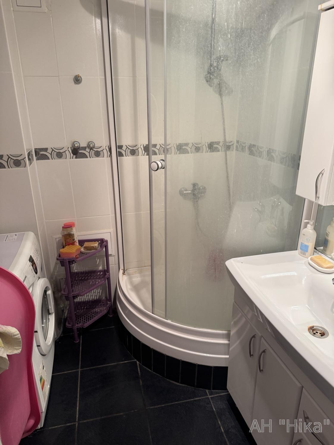 Продажа 3-комнатной квартиры 69 м², Старицкого ул., 16