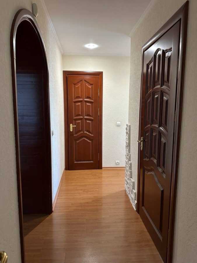 Продажа 4-комнатной квартиры 72.8 м², Борисенка