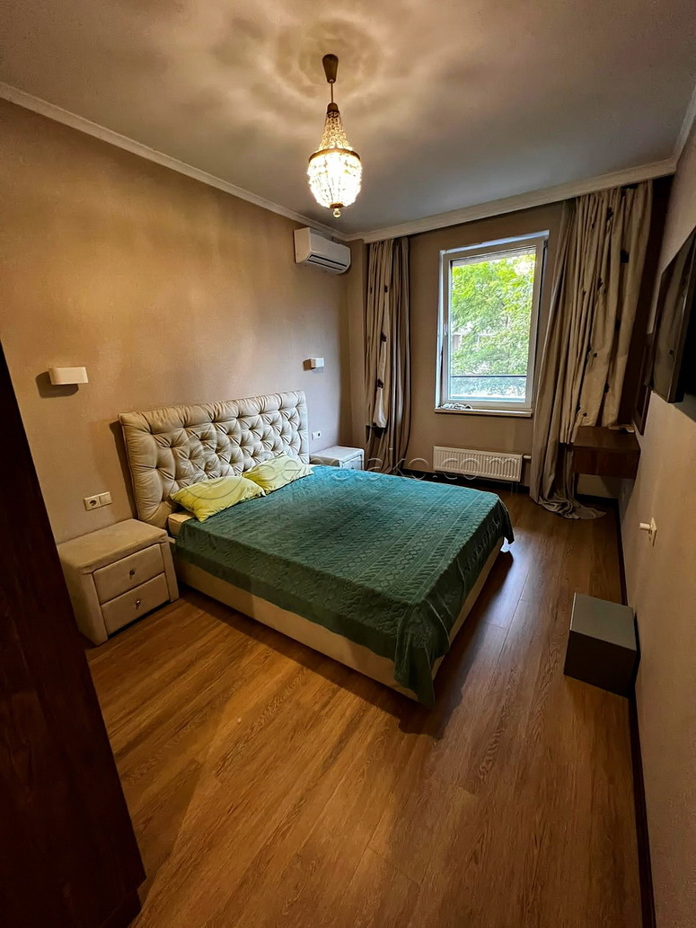 Продажа 3-комнатной квартиры 53 м², Французский бул., 85/5