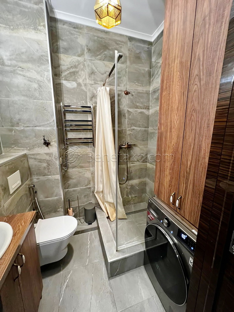 Продажа 3-комнатной квартиры 53 м², Французский бул., 85/5