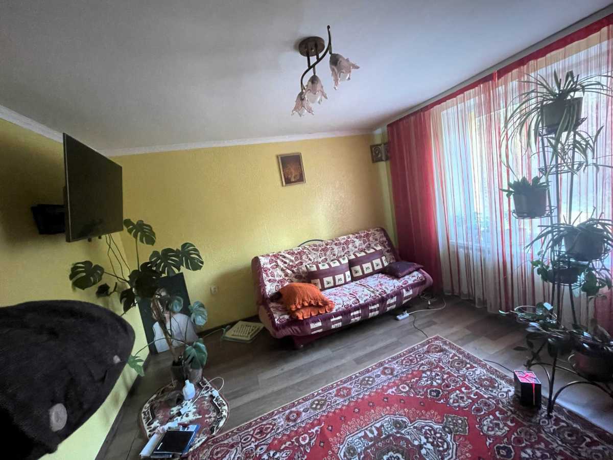 Продажа 2-комнатной квартиры 47.9 м², Степана Бандеры ул.
