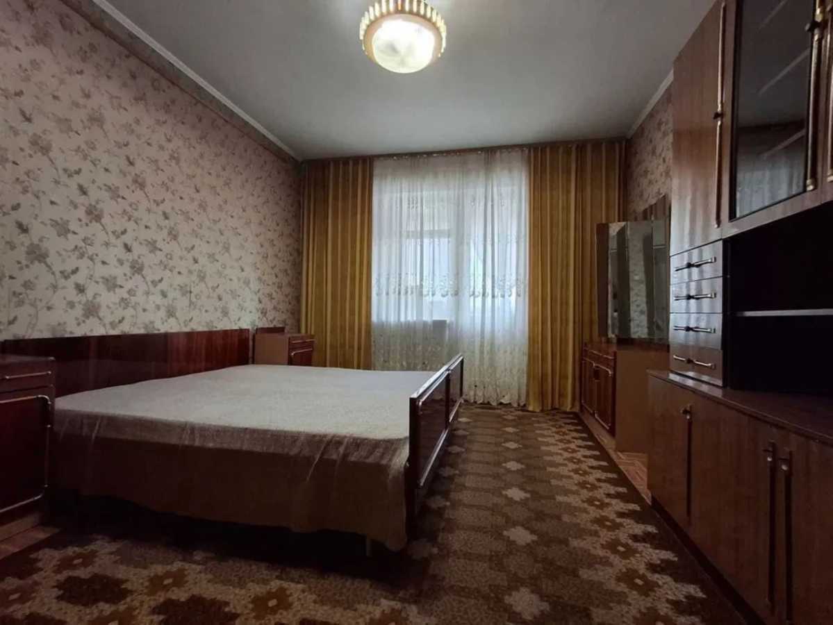 Продажа 3-комнатной квартиры 70.5 м², Героев Днепра ул., 62