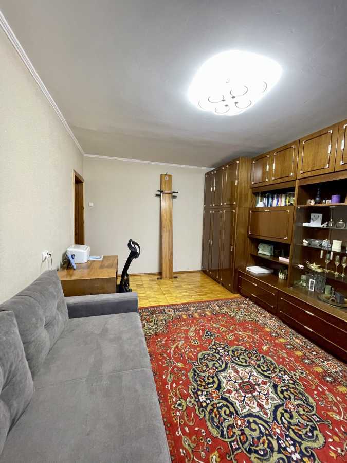 Продажа 2-комнатной квартиры 56 м², Академика Ефремова ул., 25