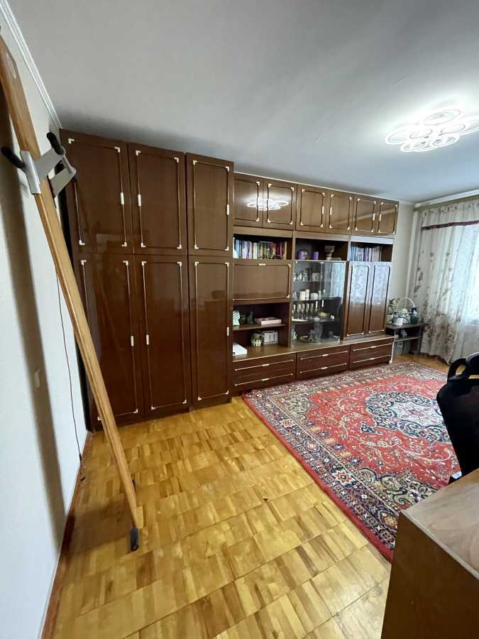 Продажа 2-комнатной квартиры 56 м², Академика Ефремова ул., 25
