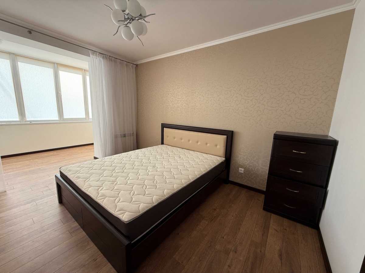 Продажа 2-комнатной квартиры 81 м², Вячеслава Черновола ул.
