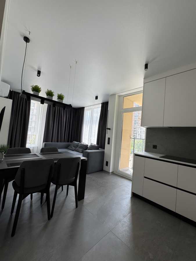 Аренда 1-комнатной квартиры 43 м², Салютная ул.