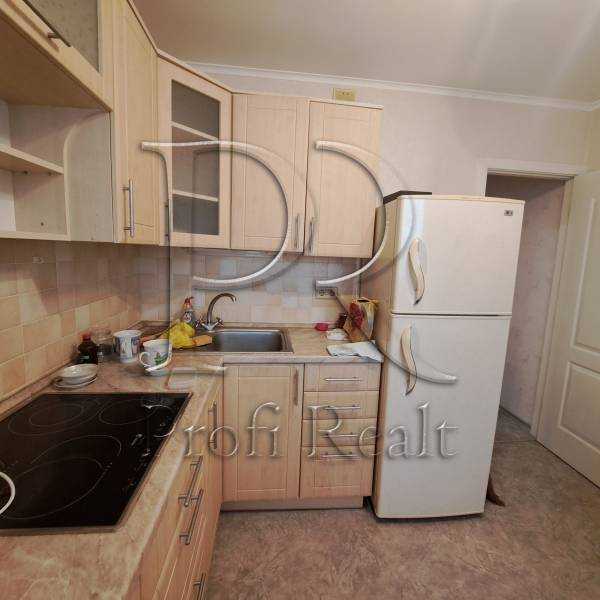Продажа 3-комнатной квартиры 71 м², Героев Днепра ул., 38Г
