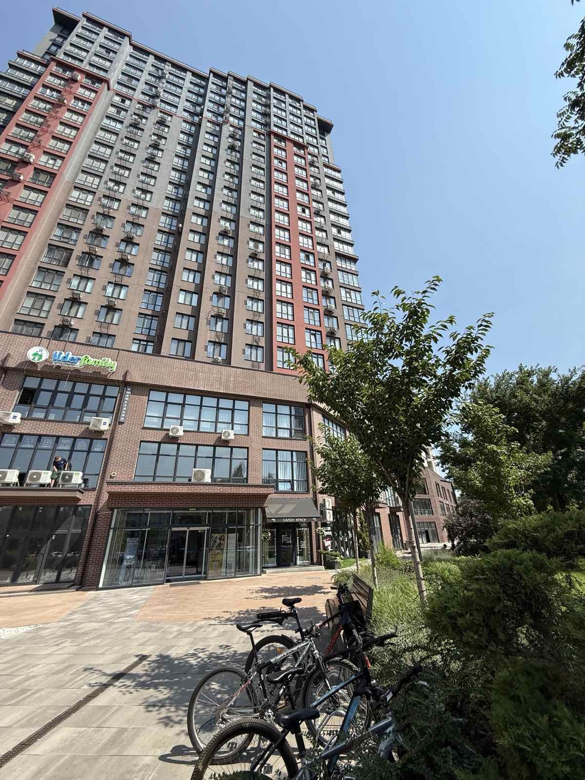 Продаж 2-кімнатної квартири 65 м², Академіка Філатова вул., 2/1