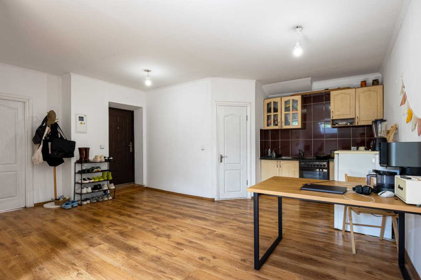 Продажа 2-комнатной квартиры 57 м², Академика Романа Кучера ул.