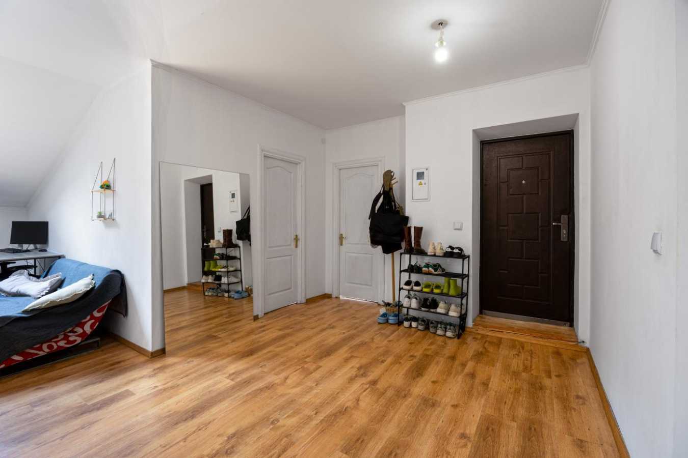 Продажа 2-комнатной квартиры 57 м², Академика Романа Кучера ул.