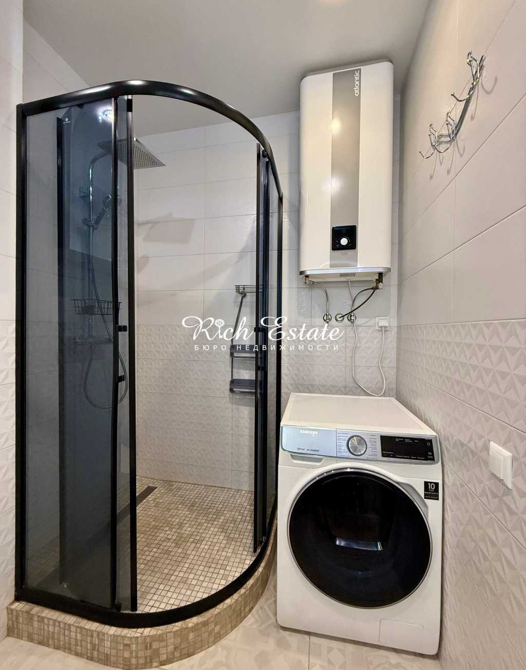 Аренда 1-комнатной квартиры 55 м², Джона Маккейна ул., 1Б