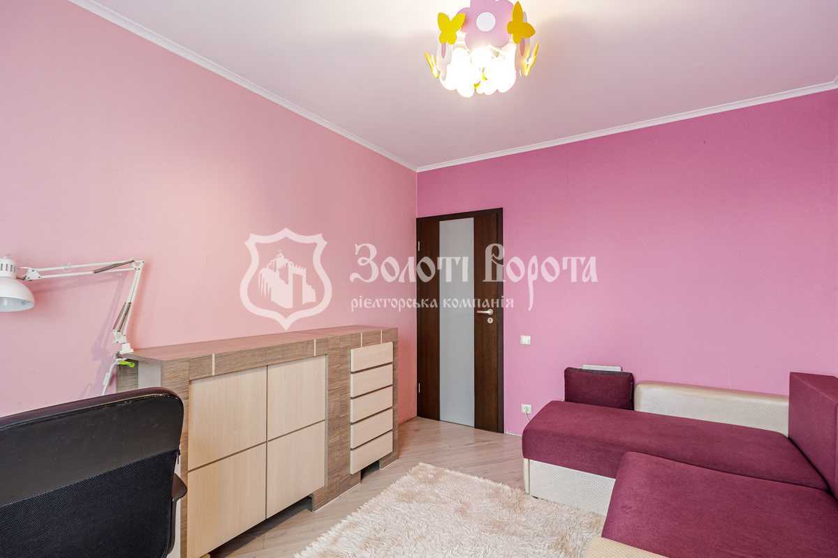 Продаж 3-кімнатної квартири 74 м², Європейська пл., Союзу, 19а