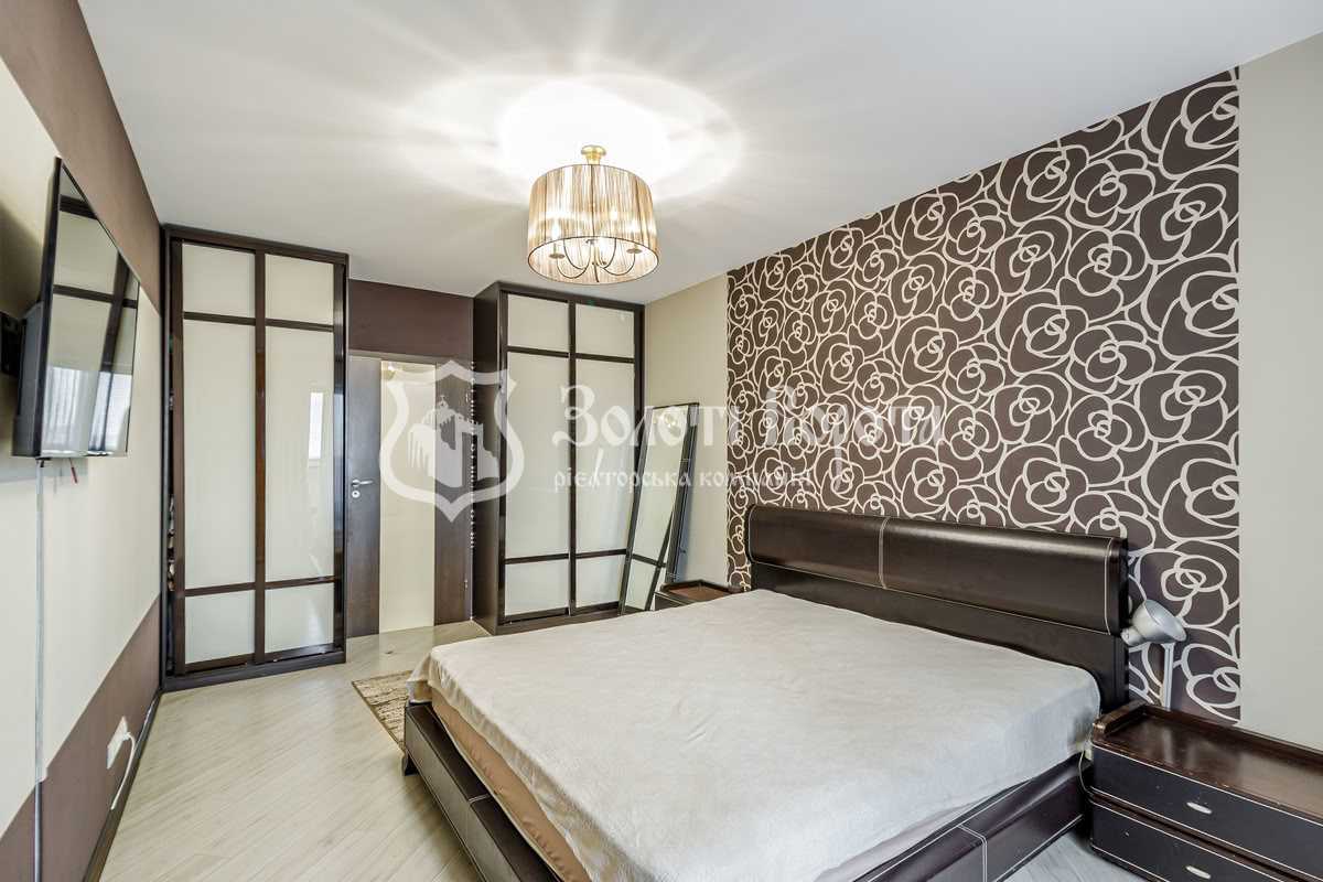 Продаж 3-кімнатної квартири 74 м², Європейська пл., Союзу, 19а