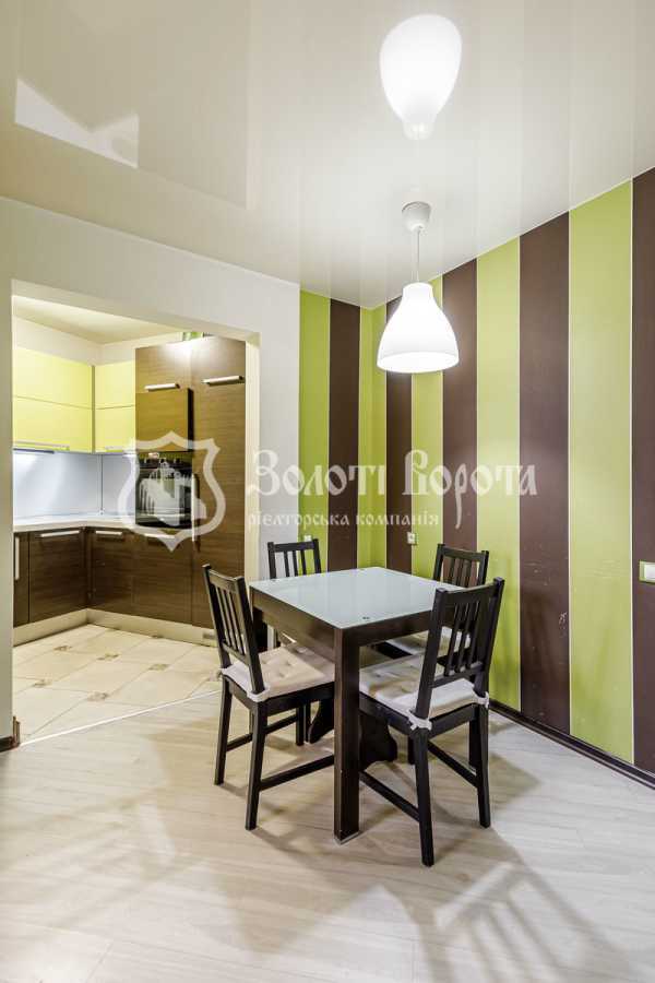 Продаж 3-кімнатної квартири 74 м², Європейська пл., Союзу, 19а