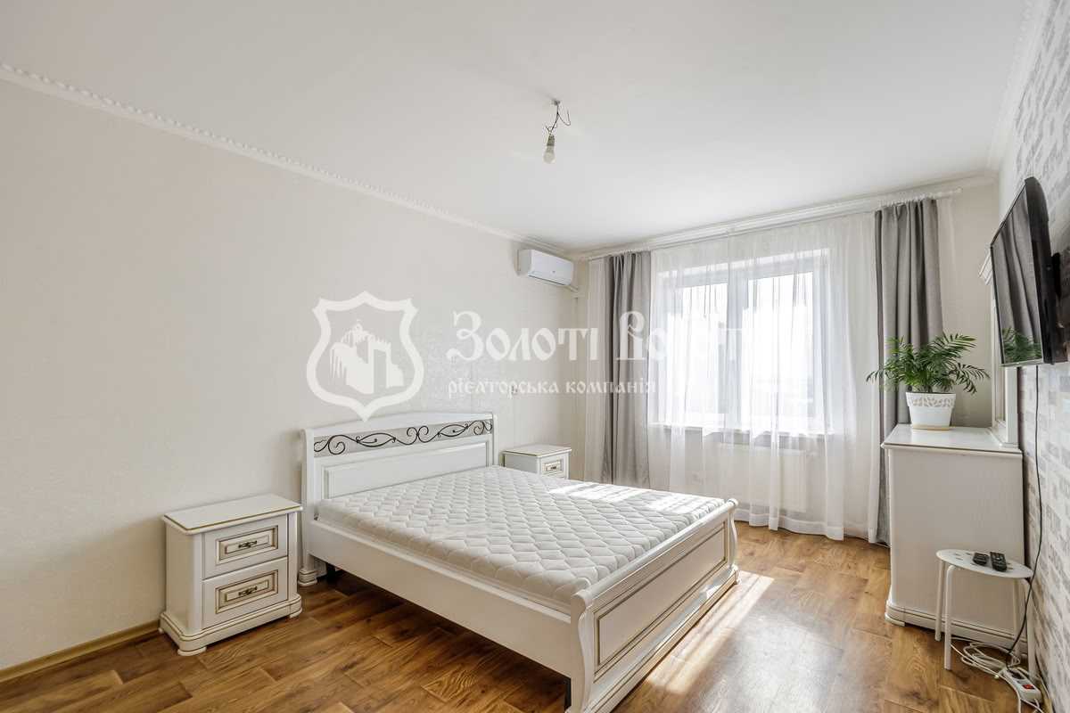 Продажа 3-комнатной квартиры 98.8 м², Науки просп., 55А