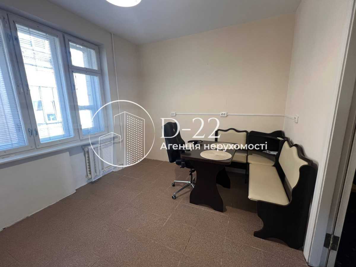 Оренда офісу 112 м², Хрещатик вул., 4