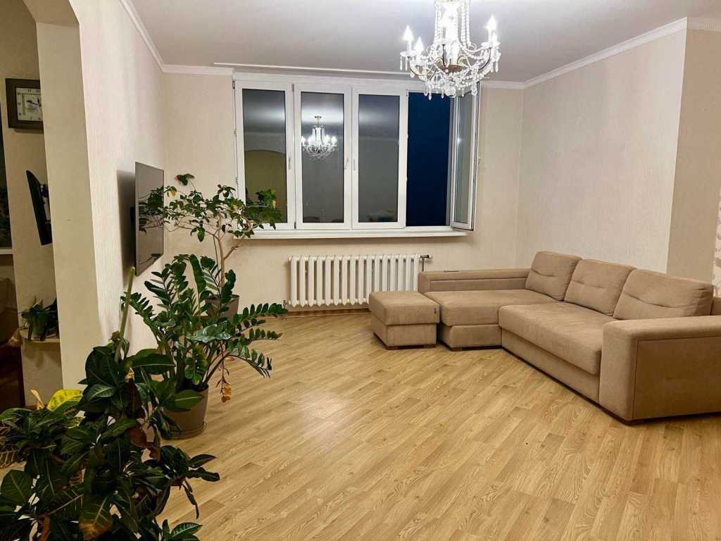 Продажа 3-комнатной квартиры 108 м², Срибнокильская ул., 1