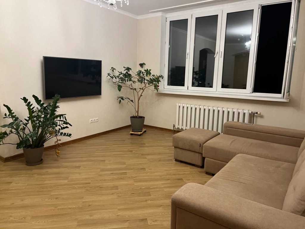 Продажа 3-комнатной квартиры 108 м², Срибнокильская ул., 1