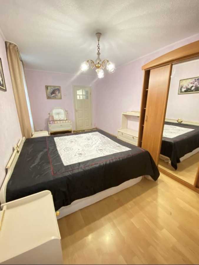 Аренда 3-комнатной квартиры 70 м², Гната Юры ул., 2/12