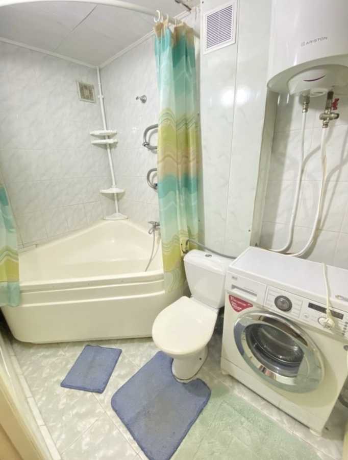 Аренда 3-комнатной квартиры 70 м², Гната Юры ул., 2/12