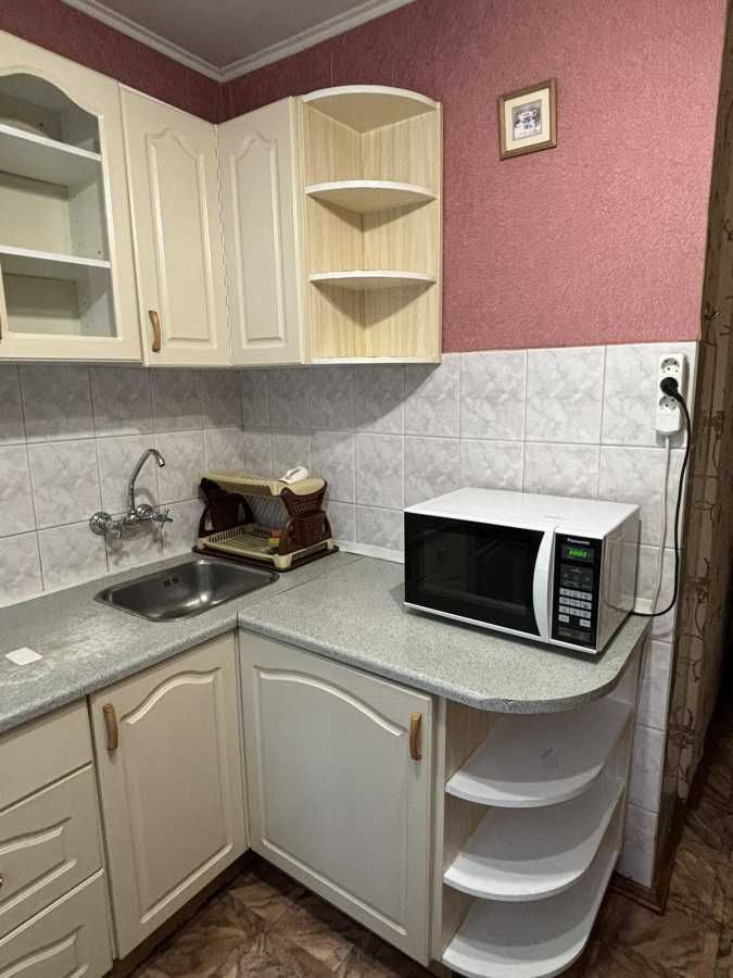 Аренда 3-комнатной квартиры 70 м², Гната Юры ул., 2/12