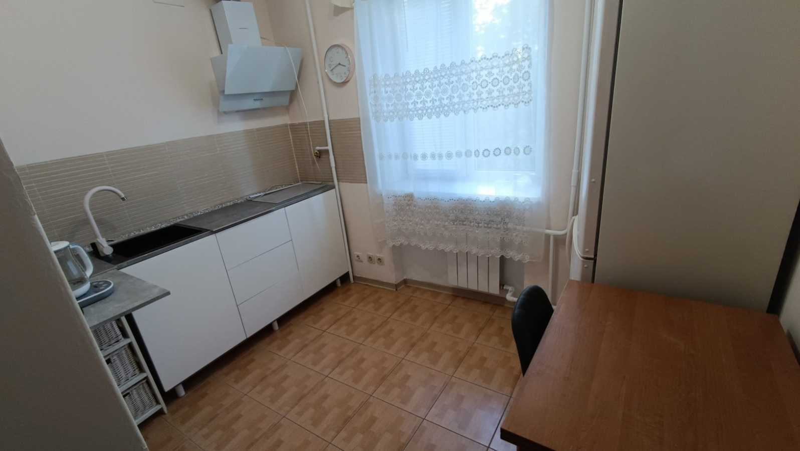 Аренда 3-комнатной квартиры 60 м², Евгения Коновальца ул., 15 К3