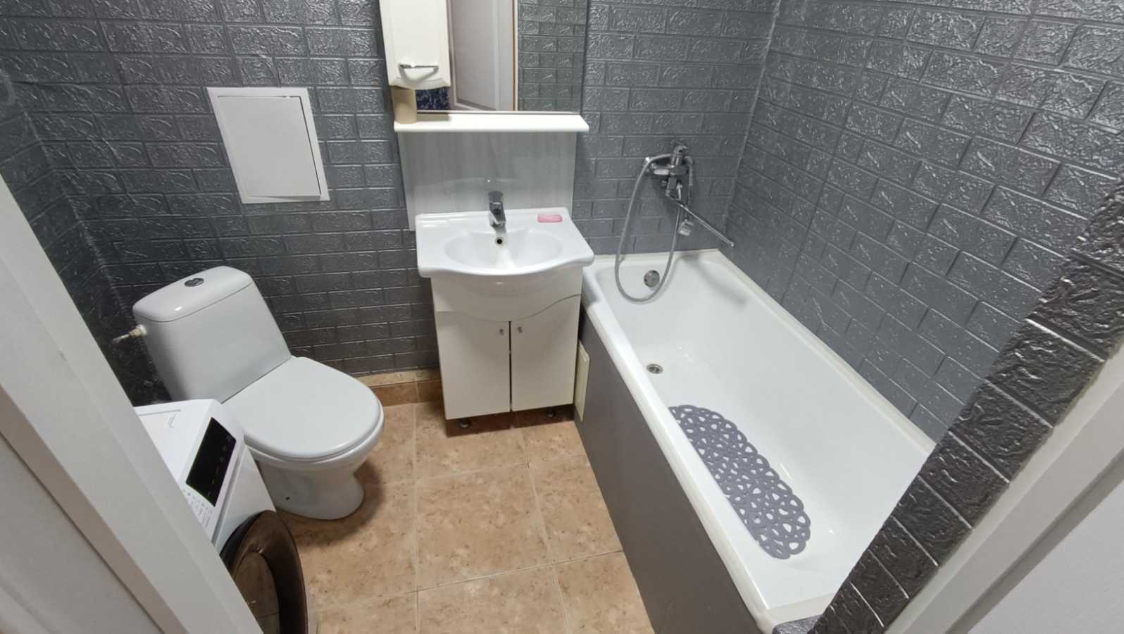 Аренда 3-комнатной квартиры 60 м², Евгения Коновальца ул., 15 К3