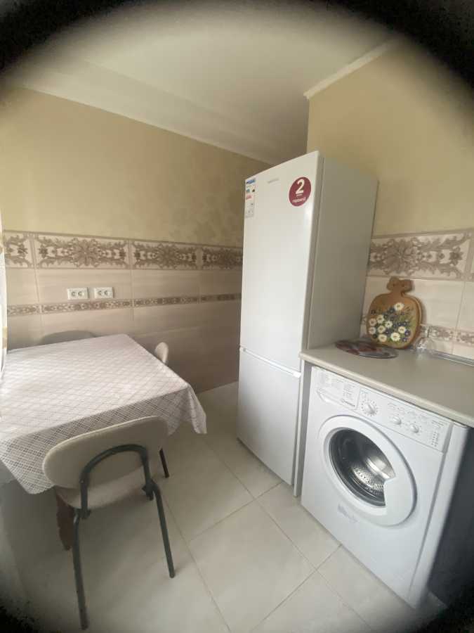 Оренда 2-кімнатної квартири 48 м², Миколи Матеюка вул., 5