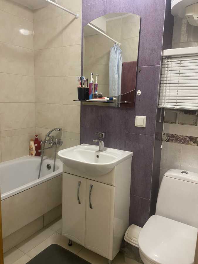 Оренда 2-кімнатної квартири 48 м², Миколи Матеюка вул., 5