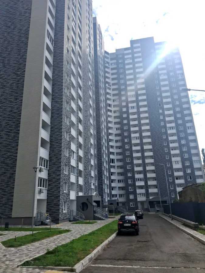 Аренда 1-комнатной квартиры 50 м², Коноплянская ул., 22Б