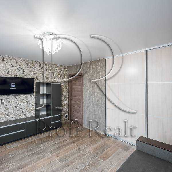 Продажа 1-комнатной квартиры 42 м², Депутатская ул., 6