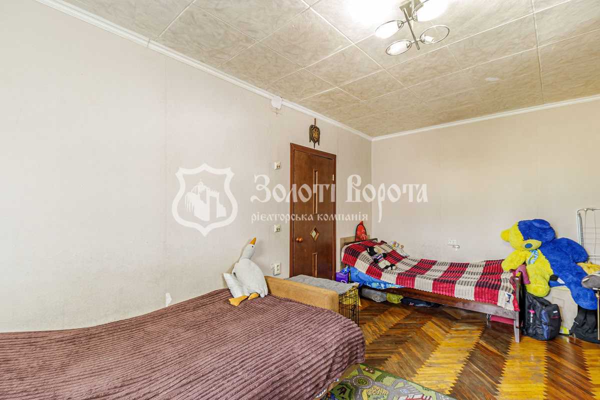 Продаж 1-кімнатної квартири 33 м², Празька вул., 31