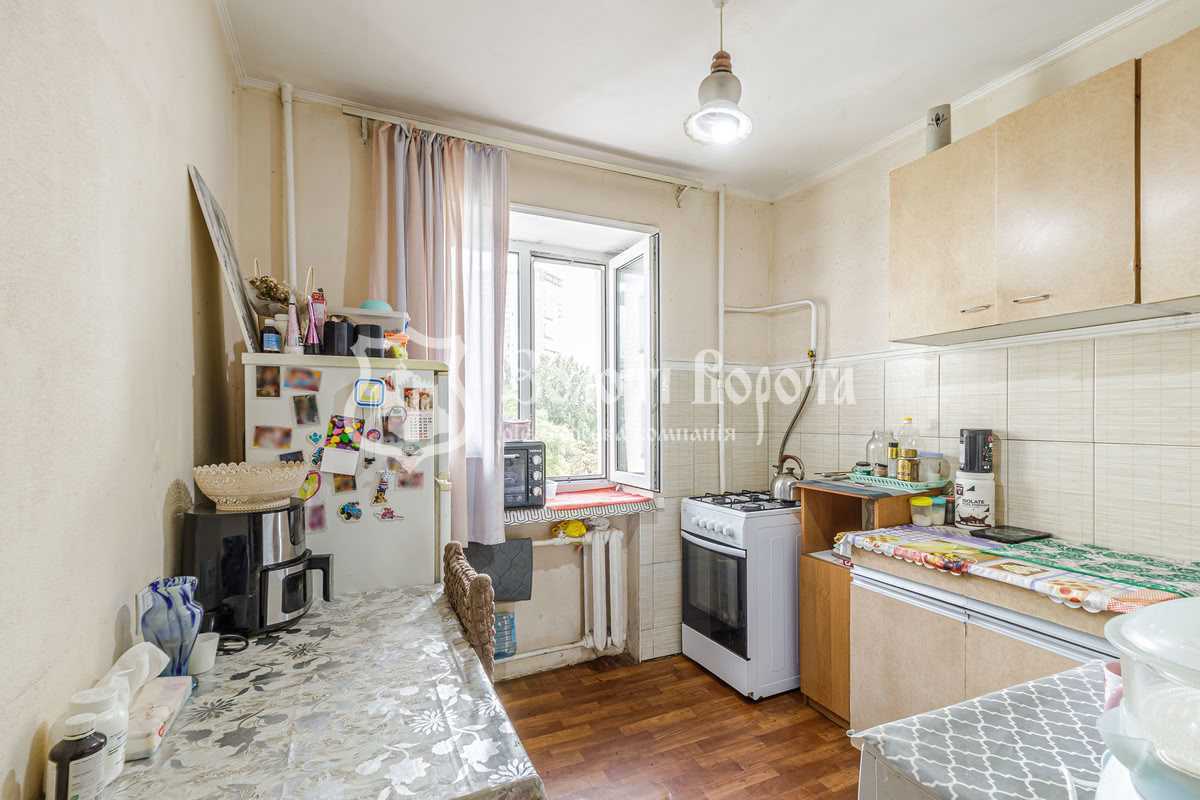 Продаж 1-кімнатної квартири 33 м², Празька вул., 31