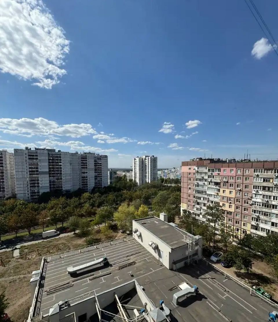 Продаж 3-кімнатної квартири 72 м², Миру просп., 2А