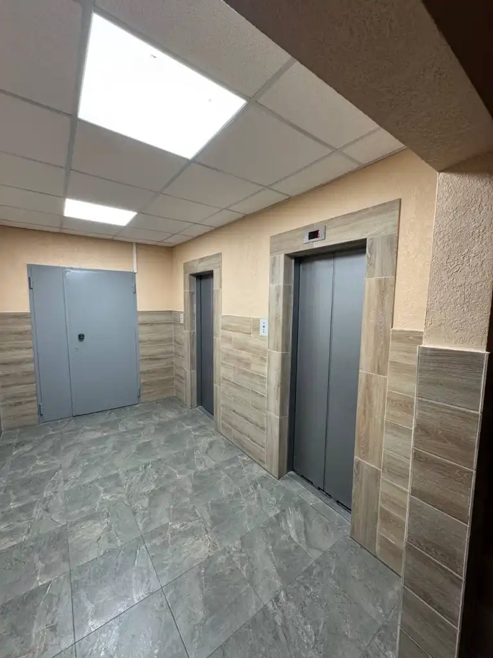 Продаж 3-кімнатної квартири 72 м², Миру просп., 2А