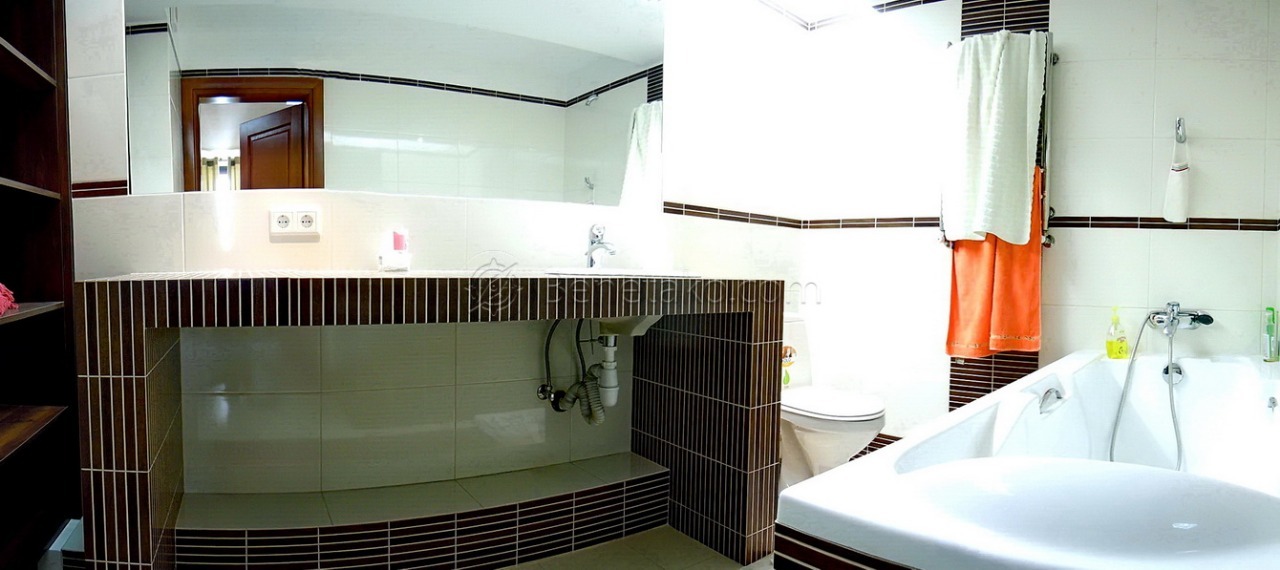 Продаж 2-кімнатної квартири 91 м², Літературна вул., 12