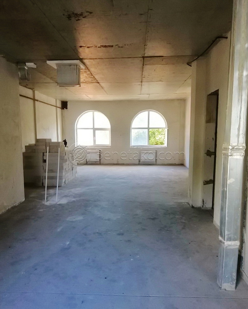 Продаж 3-кімнатної квартири 87 м², Елочная вул., 10
