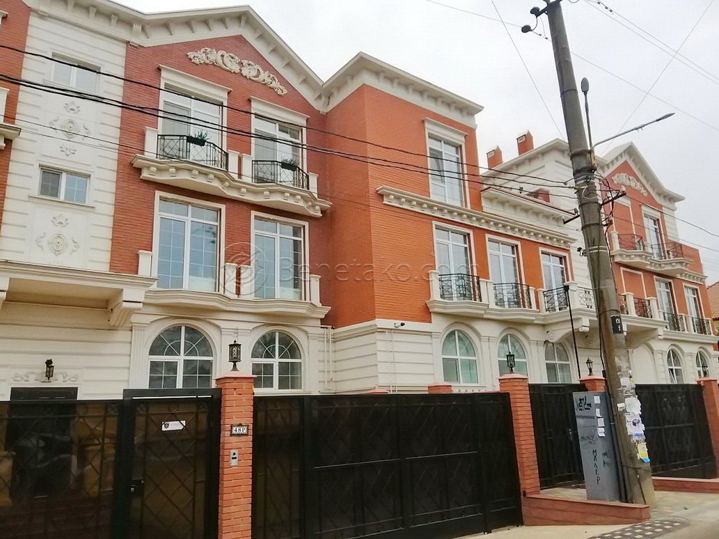 Продаж 3-кімнатної квартири 87 м², Елочная вул., 10