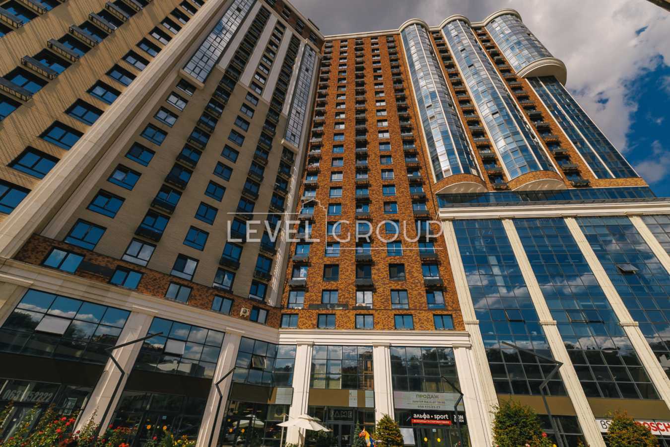 Продажа 4-комнатной квартиры 178 м², Глубочицкая ул., 73