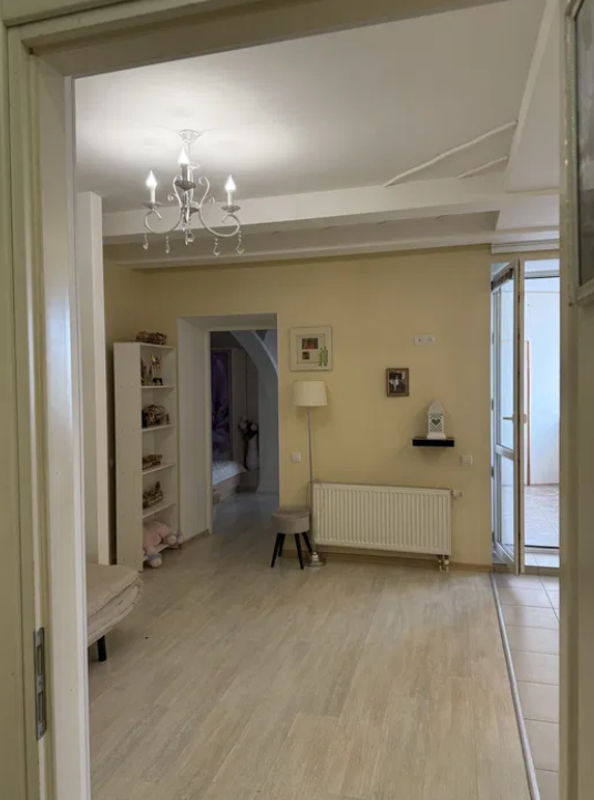 Продаж 1-кімнатної квартири 54 м², Дюковская вул.