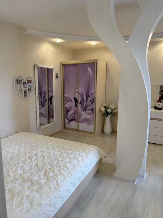 Продаж 1-кімнатної квартири 54 м², Дюковская вул.