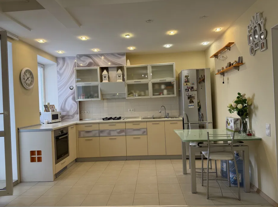 Продаж 1-кімнатної квартири 54 м², Дюковская вул.