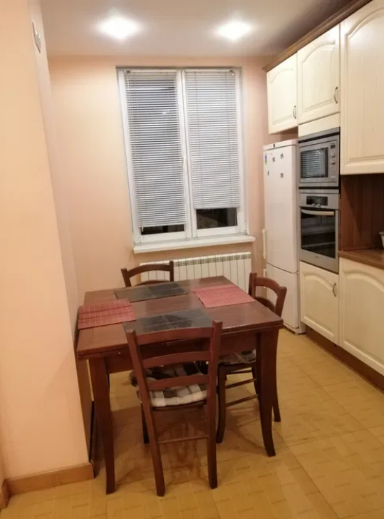 Продажа 2-комнатной квартиры 65 м², Семинарская ул.