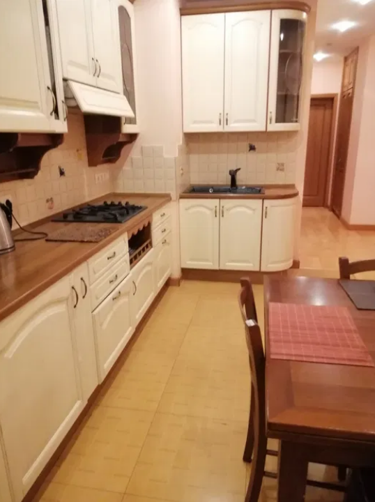 Продажа 2-комнатной квартиры 65 м², Семинарская ул.