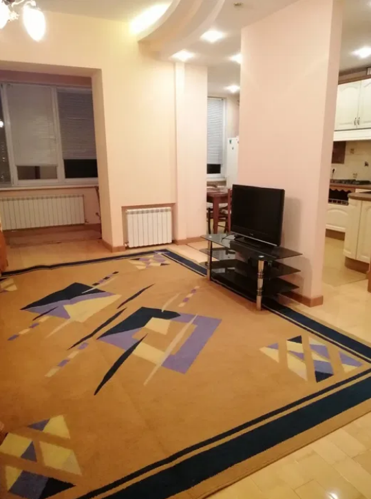 Продажа 2-комнатной квартиры 65 м², Семинарская ул.