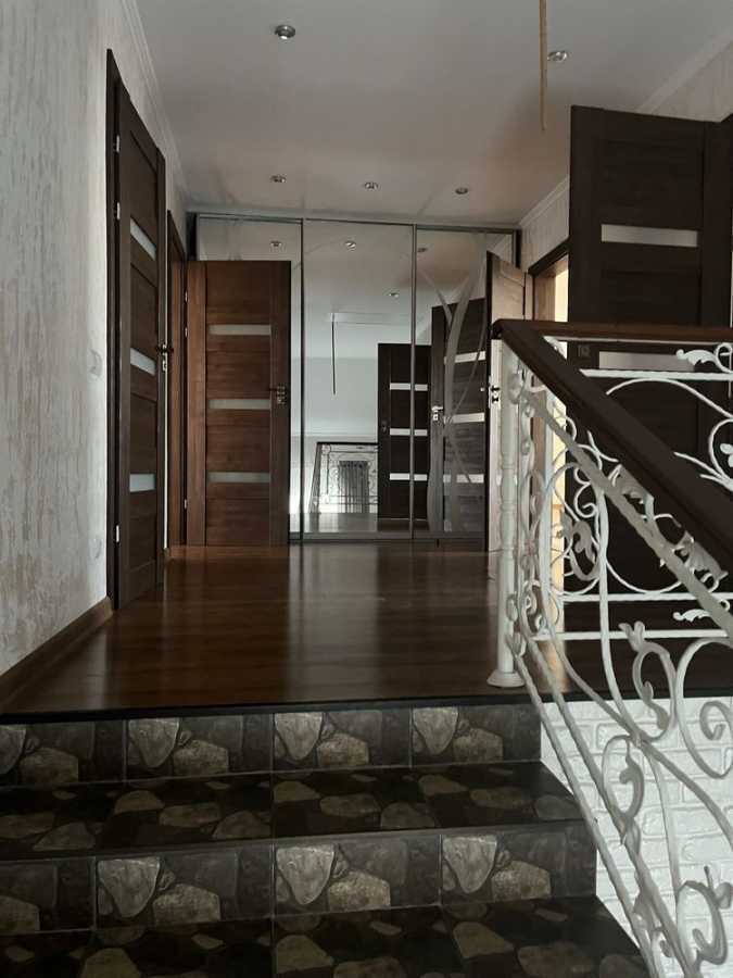 Продажа дома 225 м², Незалежності